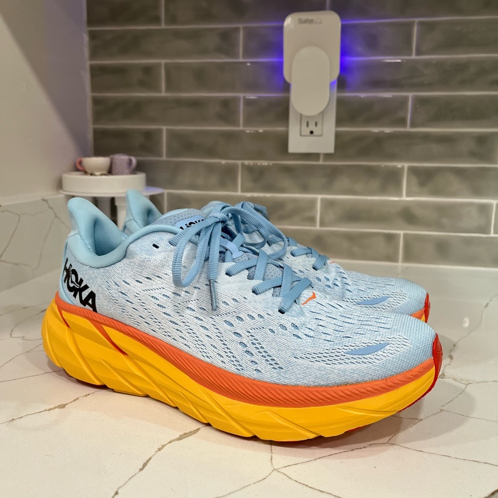 Hoka Clifton 8 Running Shoes. Men’s Size 9D Color Blue